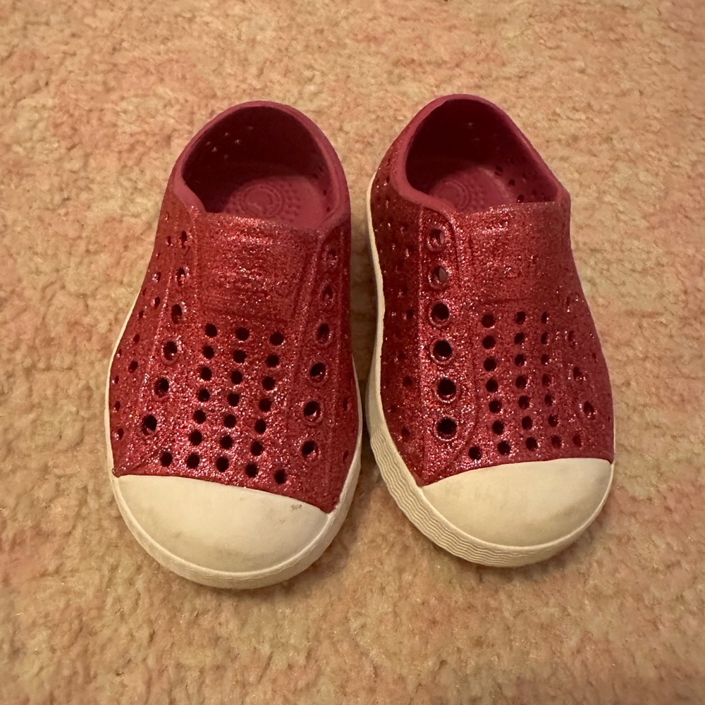 Hot pink glitter Native shoes, size 4